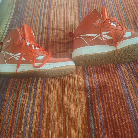 Reebok Red and White High-Top Sneakers - Picture 2 of 5